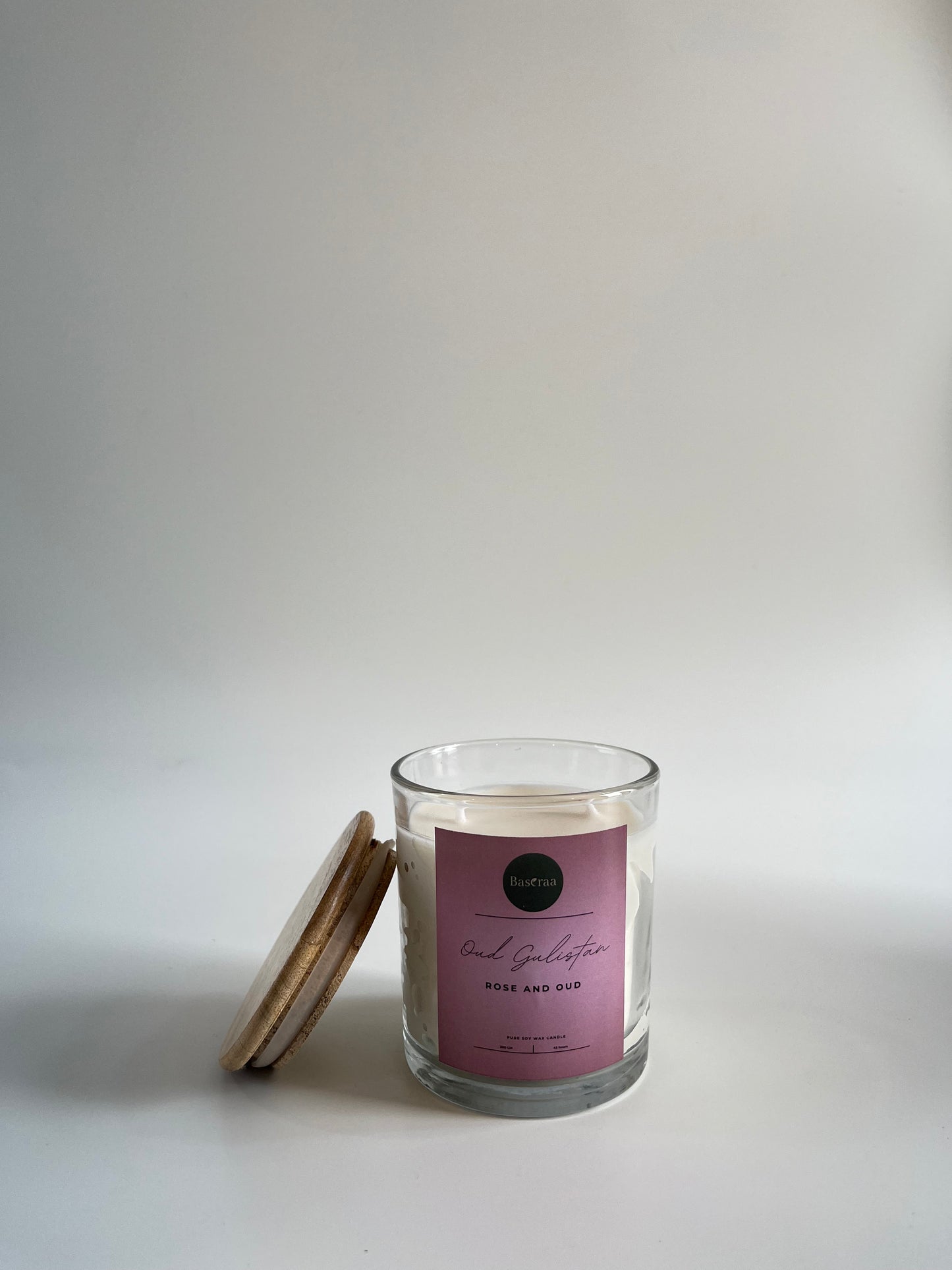 Oud Guliastan Soy wax candle