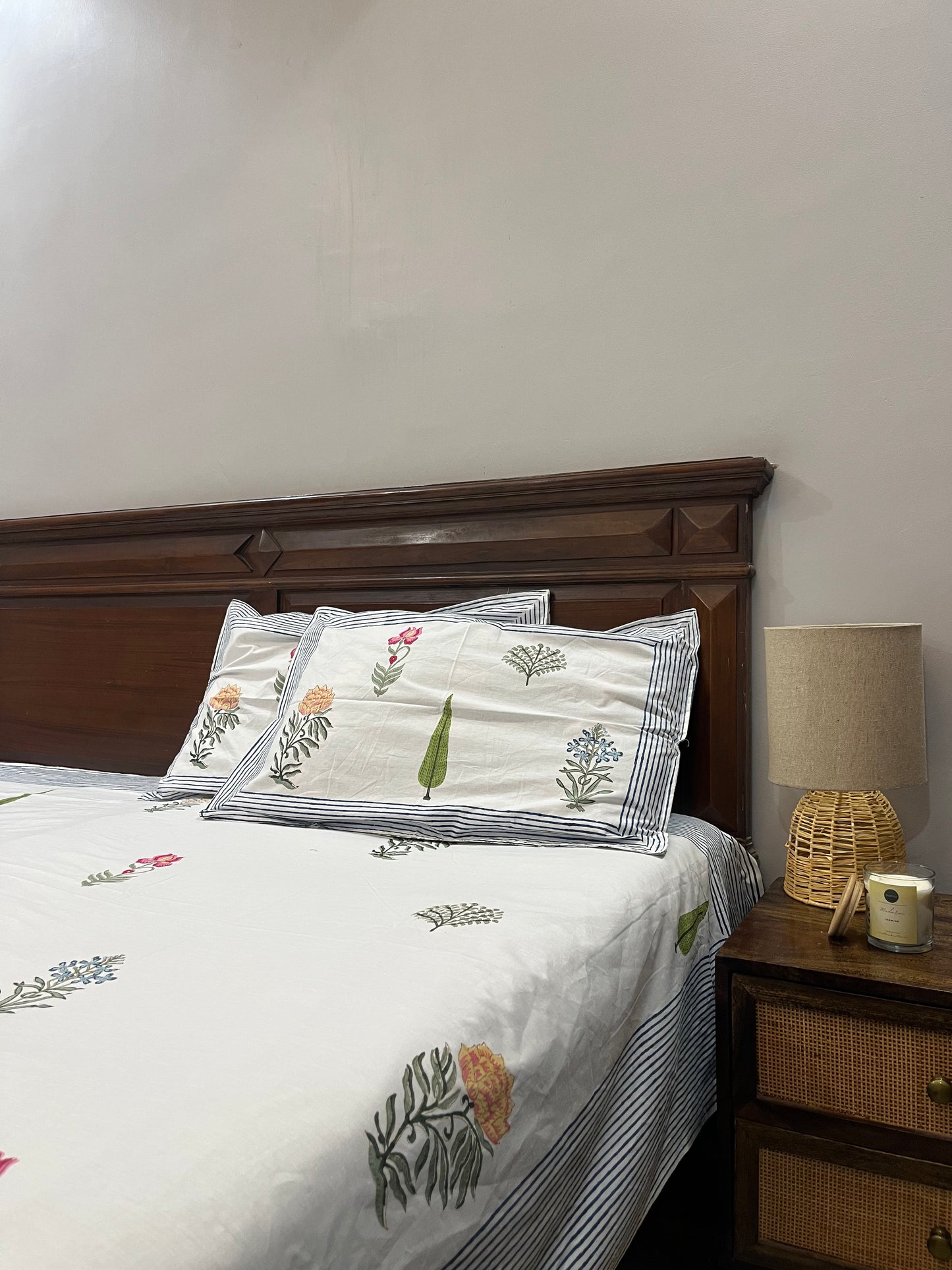 Neel Katha Bedsheet