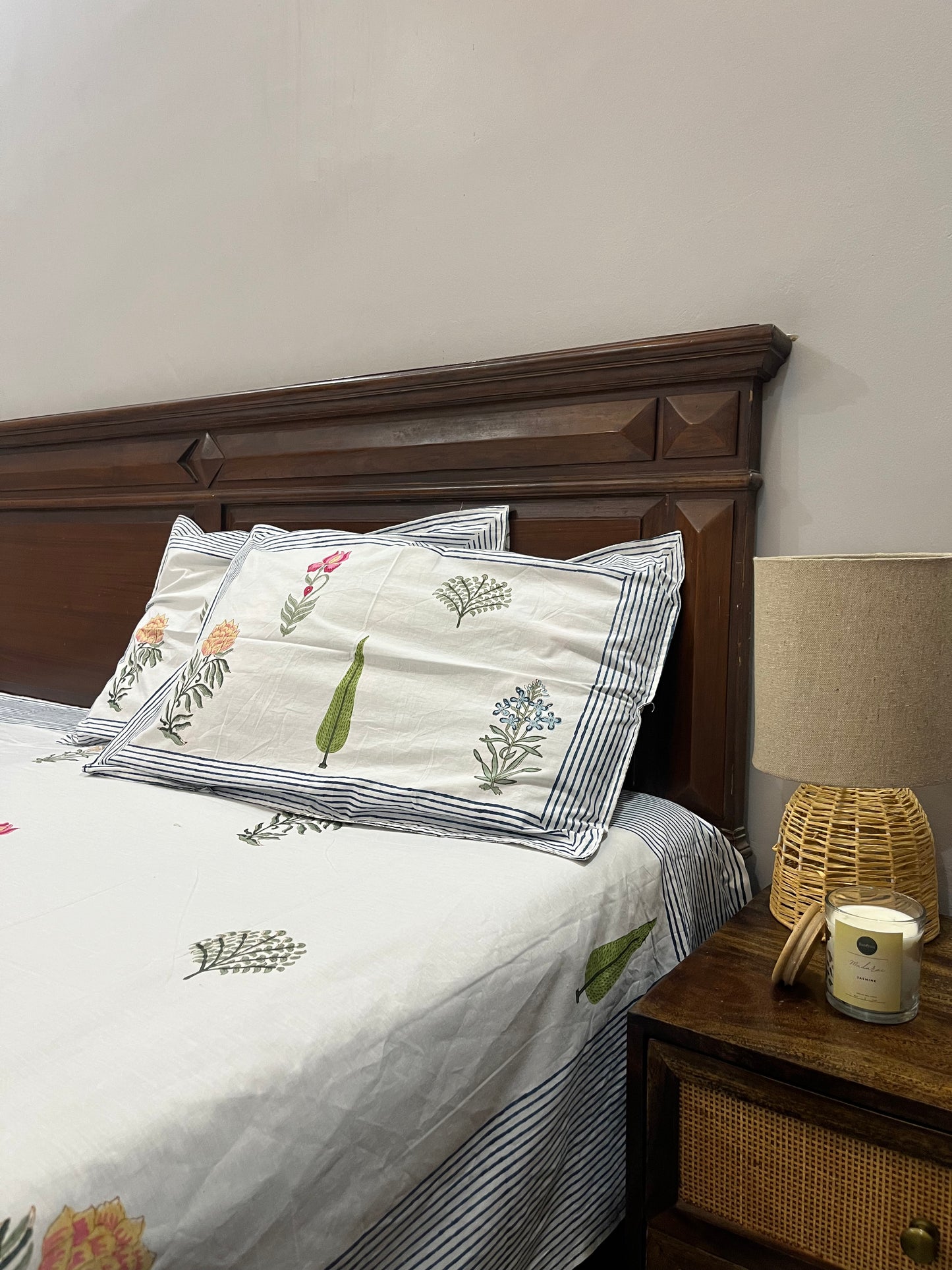 Neel Katha Bedsheet