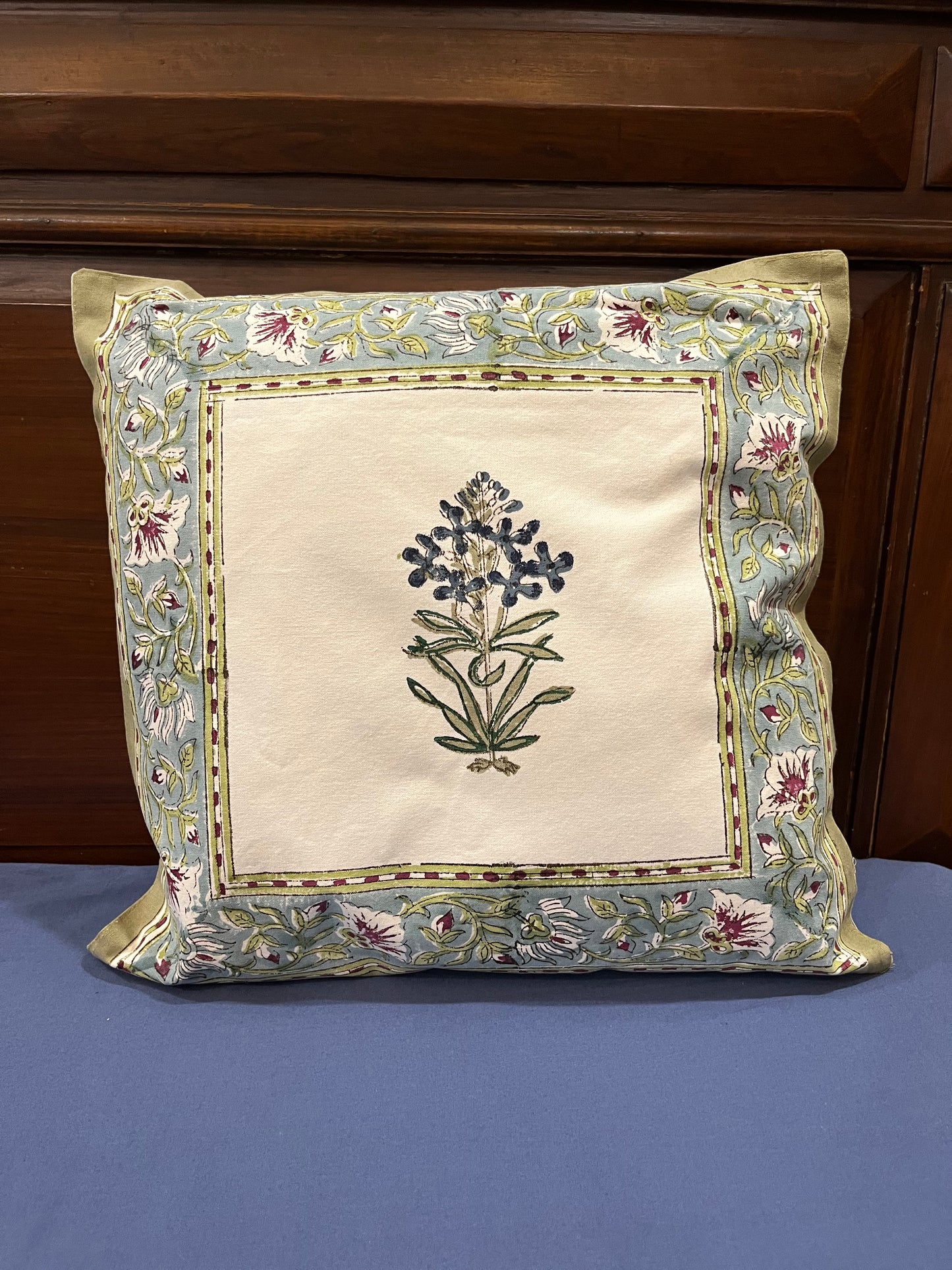 Baag-e-Gul Cushion Cover