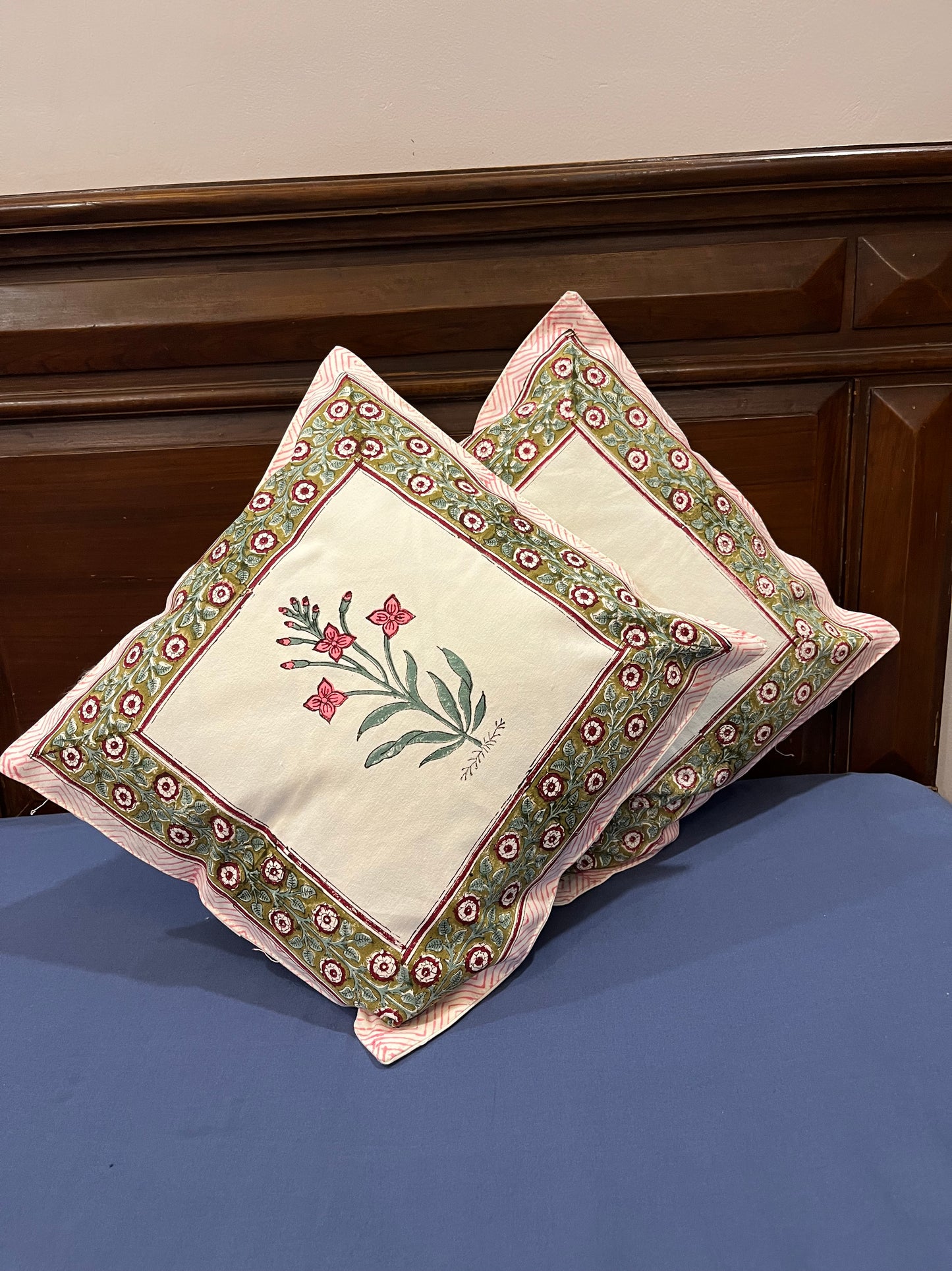 NoorKhil Cushion Cover