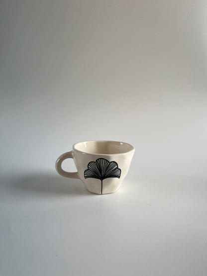 Monochrome Leaf Cup